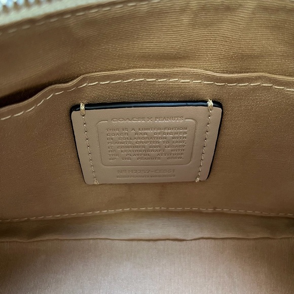 PEANUTS x COACH Womens Teri Shoulder Bag Cream White With Snoopy - Picture 5 of 6